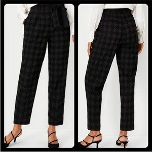 Ann Taylor high waist ankle crop pant in hounds tooth with tie belt size 8